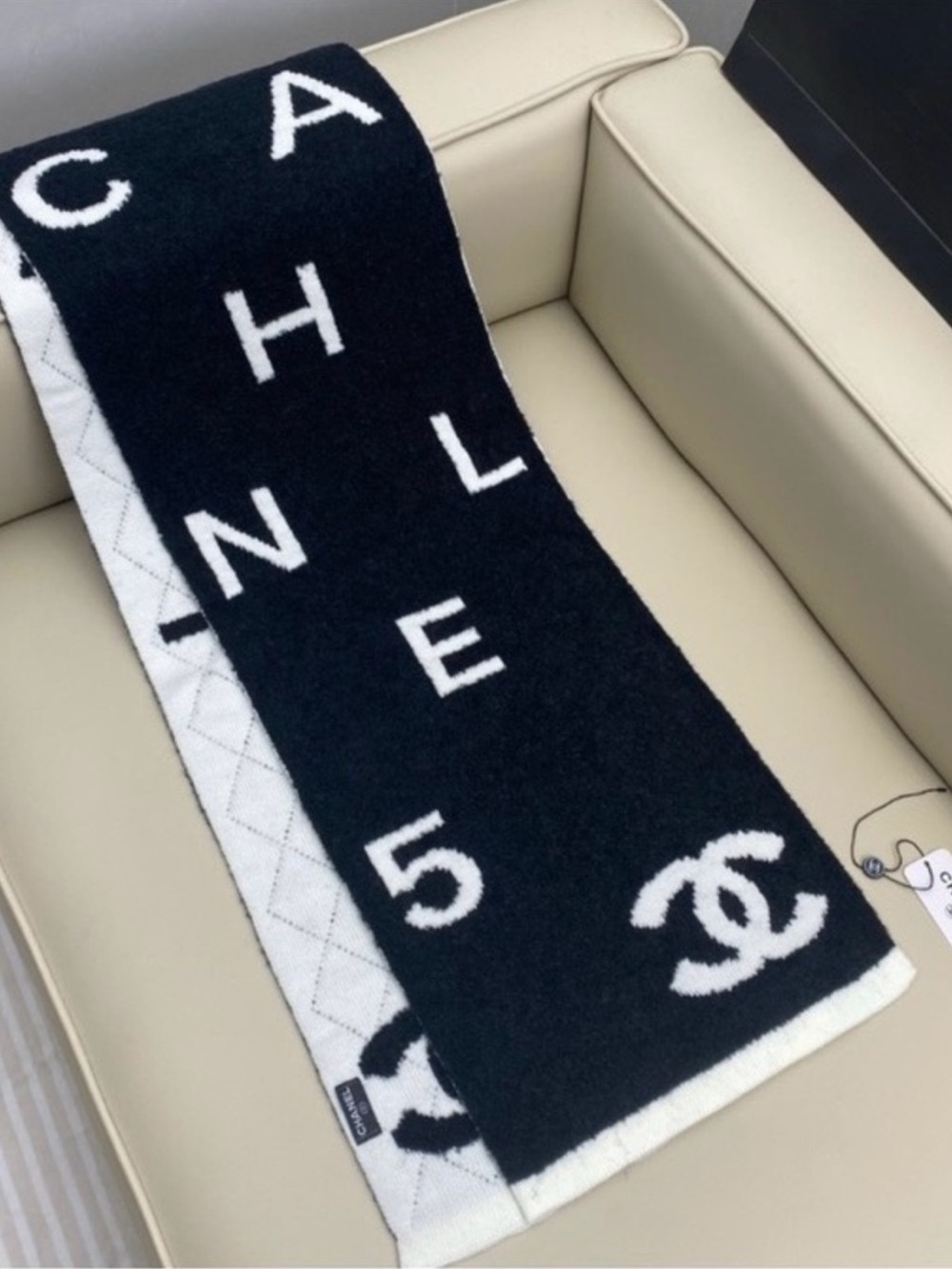 Black White Fashion Letter C Winter Warm Spellout Scarf